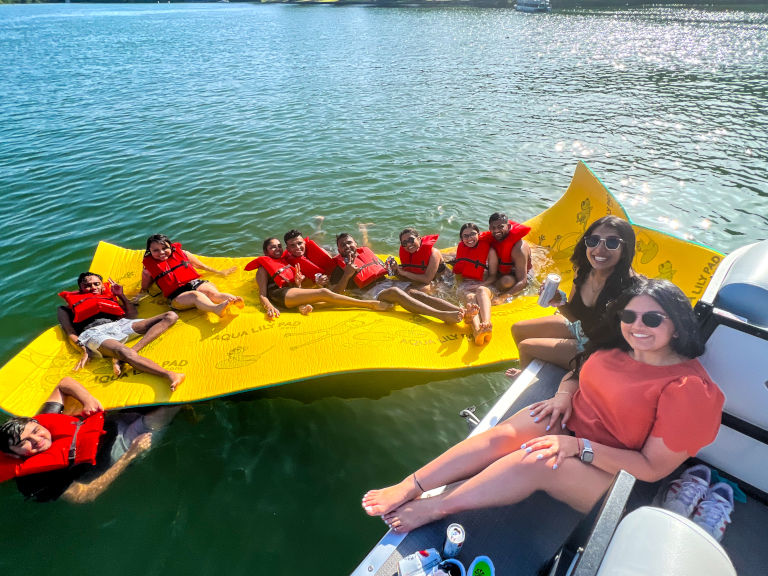 Lake Austin Boat Tours - private boat cruise with friends and family